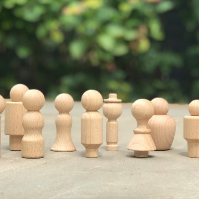 Figuras comunitarias de madera - juego de 10